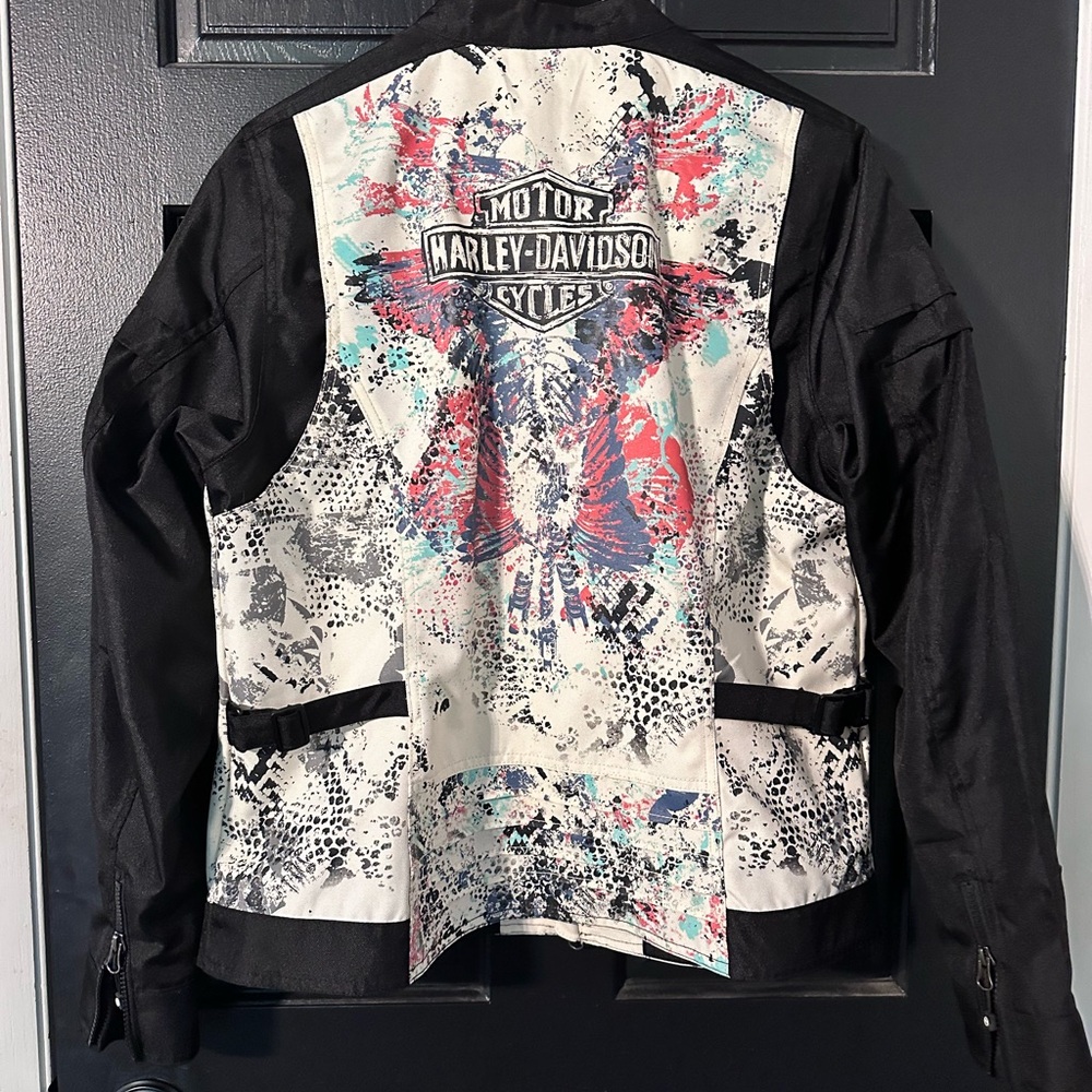 Harley-Davidson Black and White Leather Jacket with Artistic Design